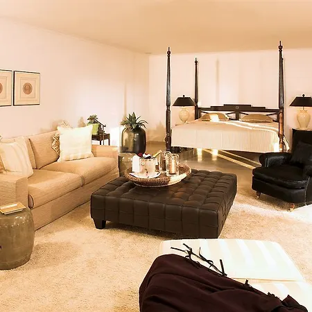 Joya Αλμπουφέιρα