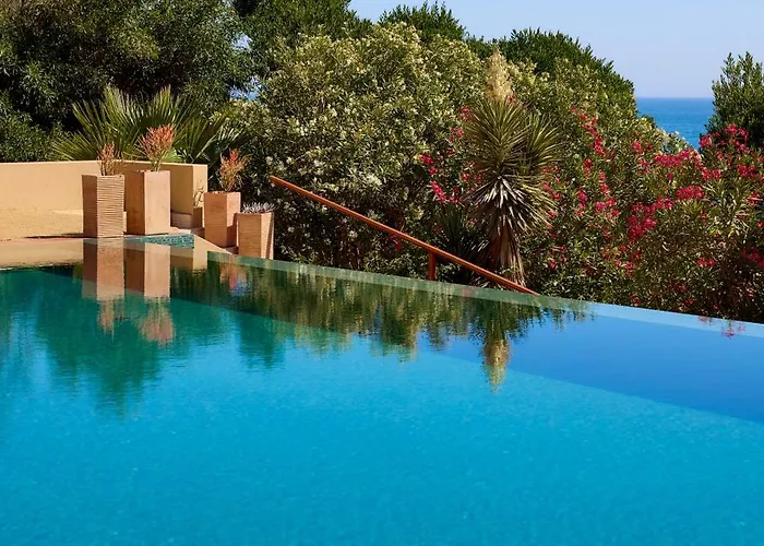 维拉霍亚酒店 度假村